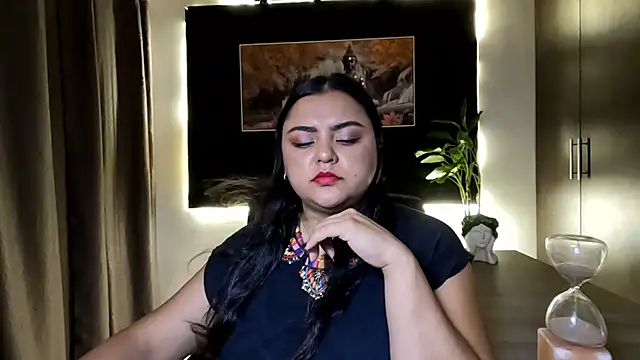 AzaraOnyx online show from July 26, 2:14 pm