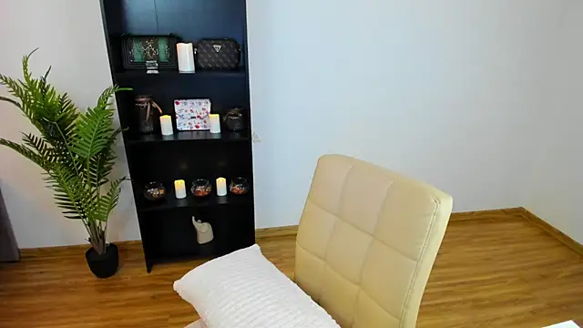 khloe starrr online show from March 16, 1:48 pm