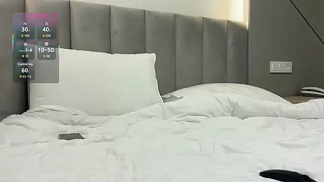 -LunaLove- online show from March 3, 8:26 pm