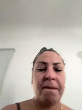 leona-david online show from May 23, 5:22 pm