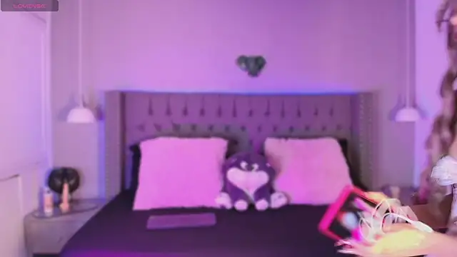 angelina honey  online show from April 19, 3:39 am