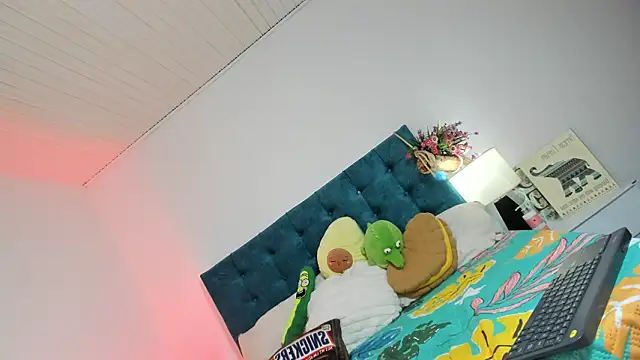 sweet maddy 2 online show from March 29, 8:41 pm