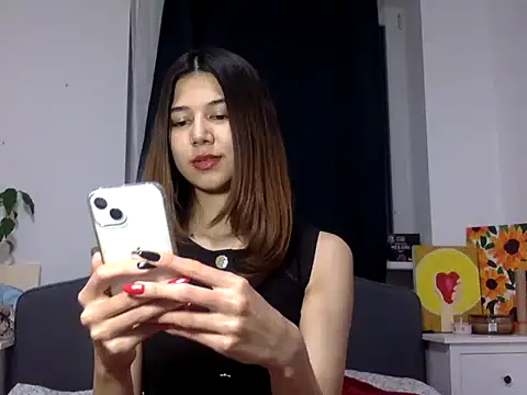 KiraVixenSweet online show from March 19, 10:25 pm