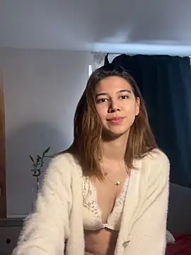 KiraVixenSweet online show from March 3, 11:38 am