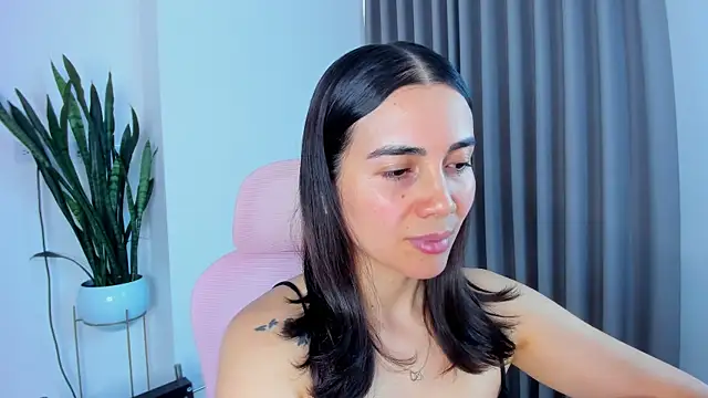 sara ospina22 online show from July 12, 9:04 pm