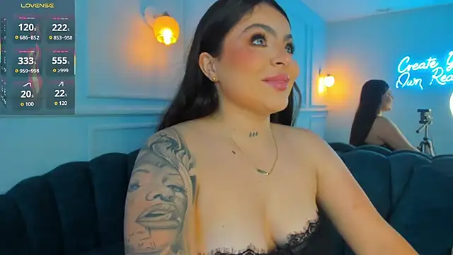 Zafiro21  online show from April 21, 7:43 pm