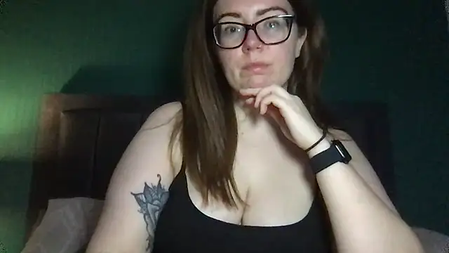 CurvyBx online show from February 16, 5:02 pm