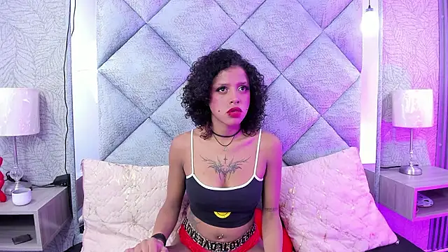 Lunakellerr online show from February 24, 11:42 am