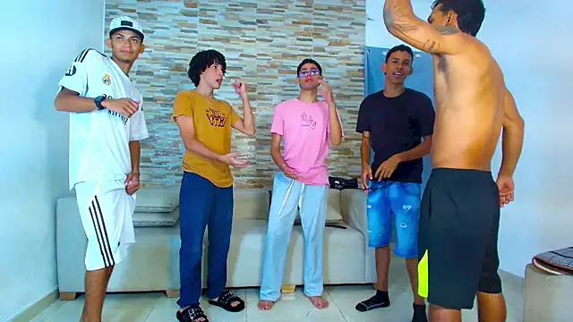 kinkyhousexxxx online show from July 16, 3:55 am
