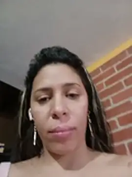 kiki milu online show from June 10, 9:24 pm