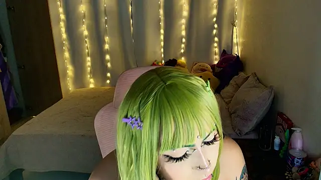 maliciaXpoison online show from March 15, 12:45 am