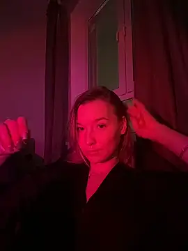 EmmaTurners online show from February 27, 6:30 pm