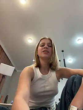 Eva Leen online show from February 26, 4:06 pm