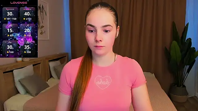 Maddy Wood  online show from February 24, 8:24 am