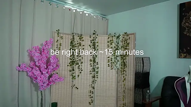 IzabellaOnes online show from February 21, 6:36 am