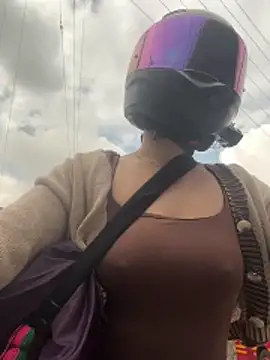 aleessiia online show from April 20, 1:14 pm