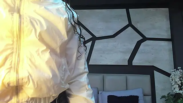 SilkNyx online show from February 23, 1:10 pm