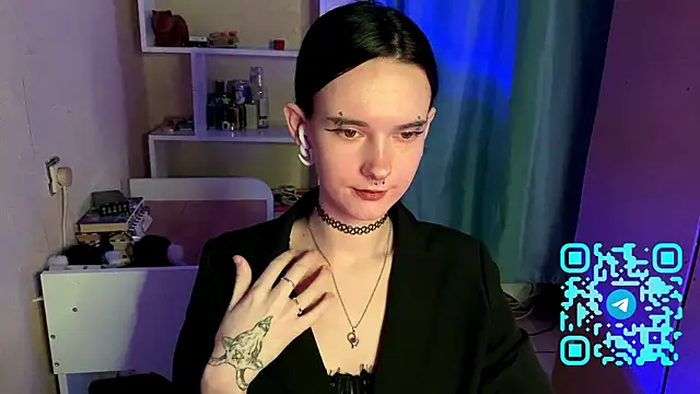 MabelDefina online show from April 9, 11:04 am