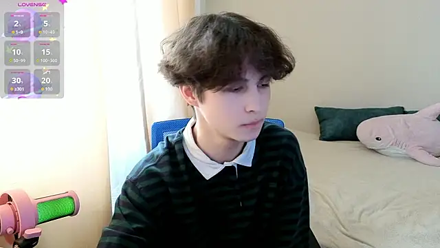  LukaHayes  online show from March 3, 12:00 pm