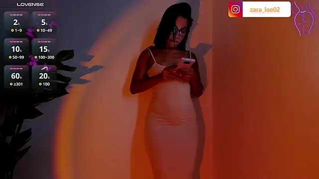 zara leee online show from April 11, 10:57 pm