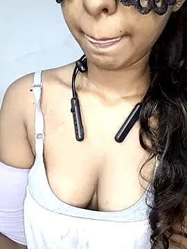 ASHANYA JAYASOORIYA online show from June 29, 4:52 am
