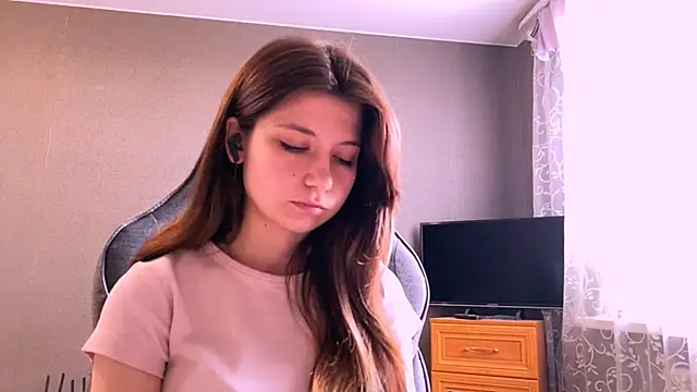 LunnaBliss online show from April 17, 12:29 pm