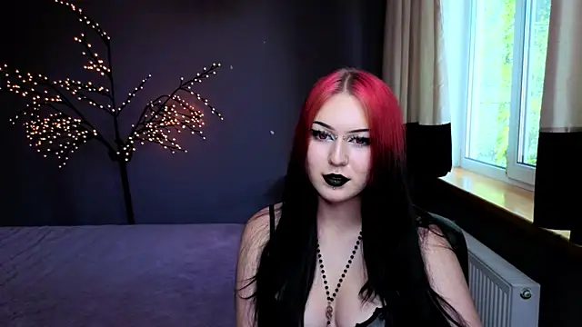 ElizabethVamp online show from July 18, 11:35 am