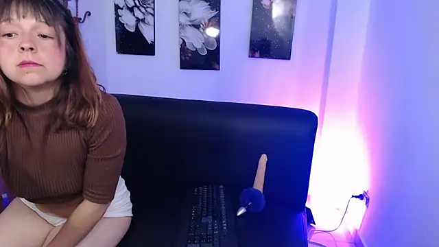 Queen fit77 online show from February 27, 1:22 pm