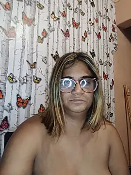 indianstrawberrylips4u online show from July 10, 9:15 pm