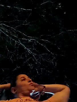 pareja latina2214 online show from March 17, 1:09 am