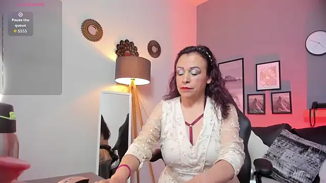 Ivonne 4 online show from July 26, 1:41 pm