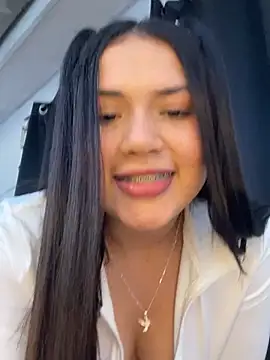 scarleth marquezz online show from June 14, 11:05 pm
