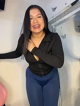 scarleth marquezz online show from May 1, 2:48 am