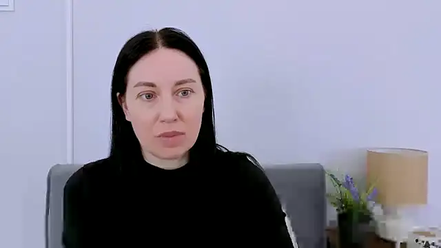 MiaFair online show from April 6, 3:24 pm