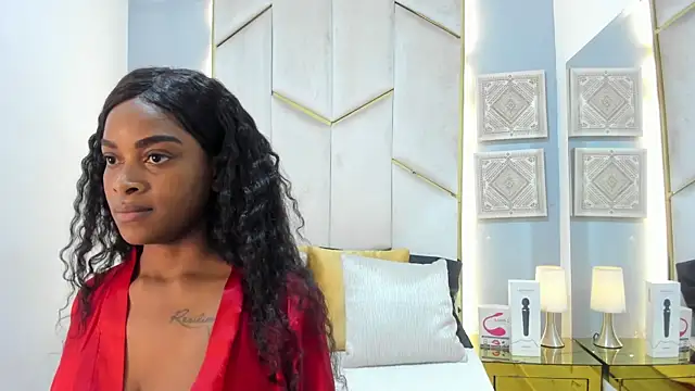 KarinaaCoxx online show from April 10, 12:44 pm