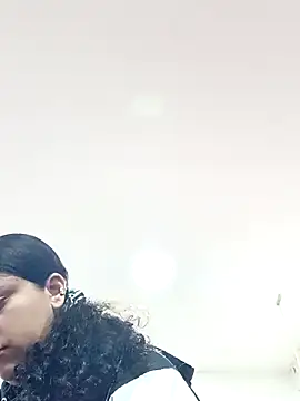 LunaDamasco online show from April 18, 2:47 am