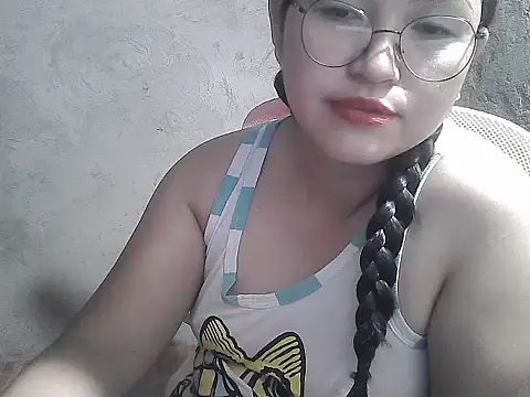 wildchinita00 online show from July 3, 9:21 pm