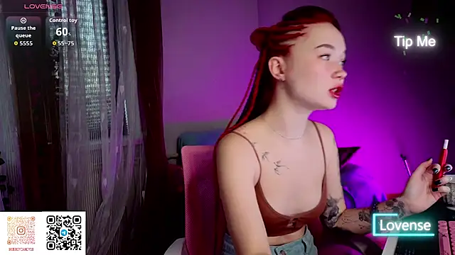 WendyCandy18 online show from April 7, 3:52 am