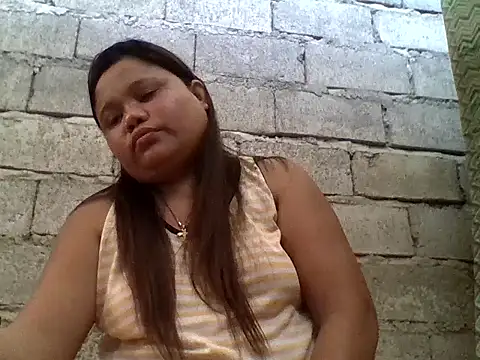 sweetlyn31 online show from May 13, 11:43 pm