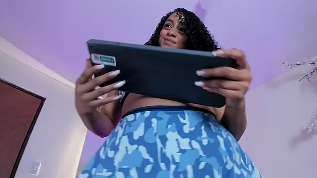 Madisson Edwards online show from February 27, 3:01 pm