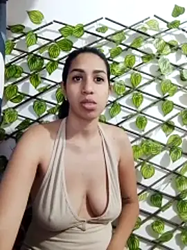 luxury18 online show from March 18, 2:44 pm