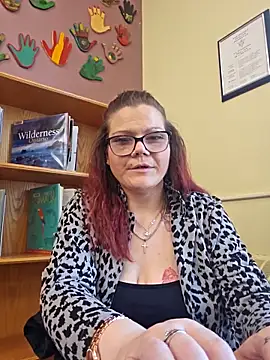 Sexymilf6992 online show from May 16, 6:29 pm
