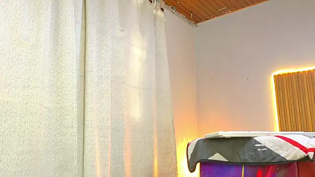 CIccioline pussyGolden online show from March 4, 8:26 pm