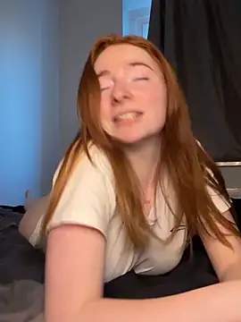 HoneyBunny18 online show from April 20, 6:11 pm