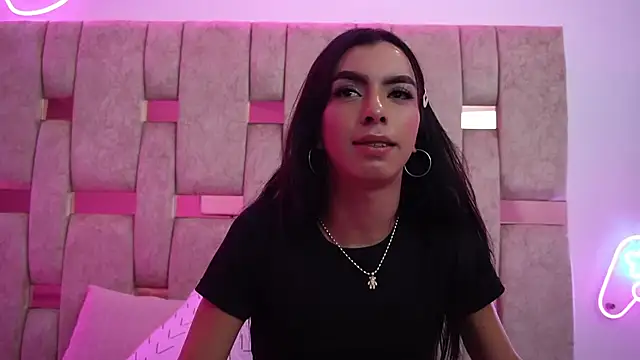 Fernanda thail  online show from March 17, 3:54 am