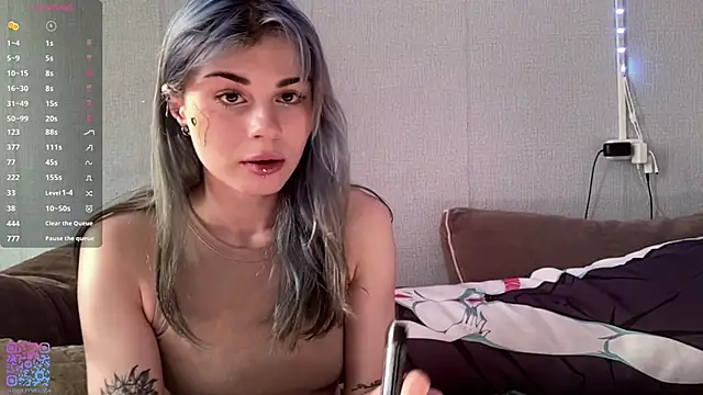 Emmibrilson online show from May 27, 1:08 pm