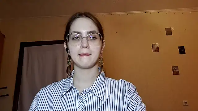 Katelemon online show from April 19, 2:28 pm