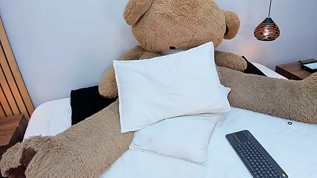 SusiMendez online show from March 8, 2:04 am