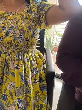 Queenlipx online show from July 19, 7:10 am
