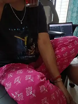 Queenlipx online show from July 3, 5:57 am